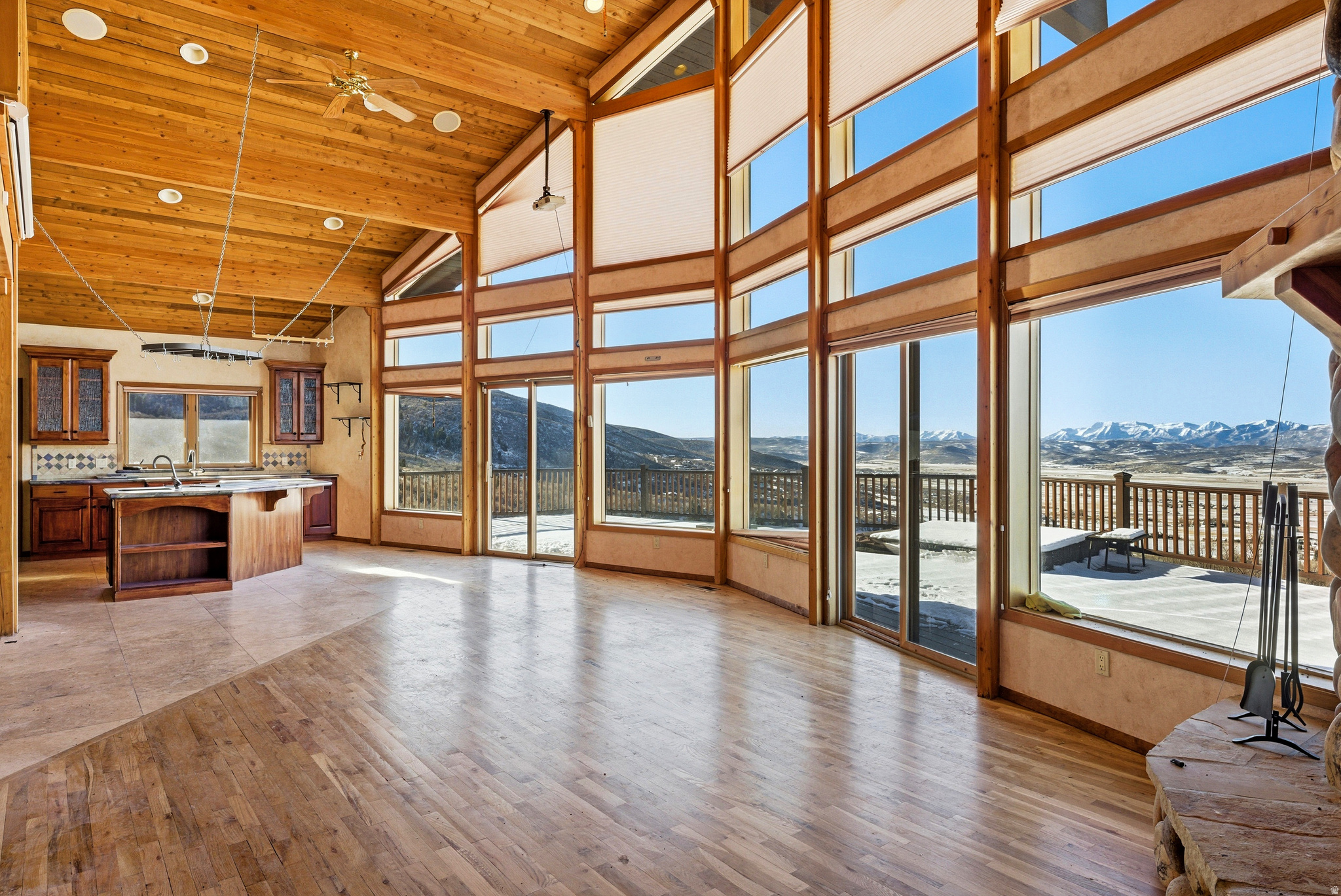 ELK HILLS - Residential