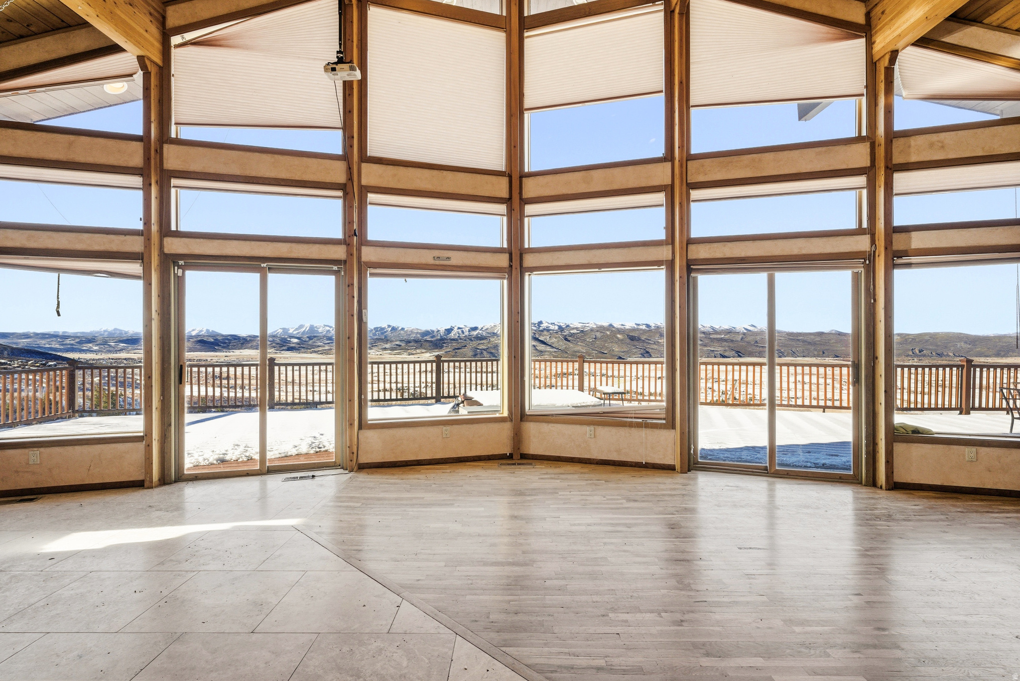 ELK HILLS - Residential