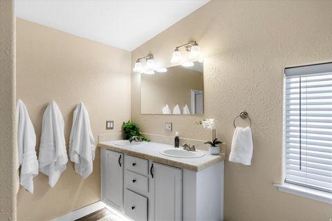 Tiny photo for 692 E 425 S, Ogden, UT 84404 (MLS # 2121231)