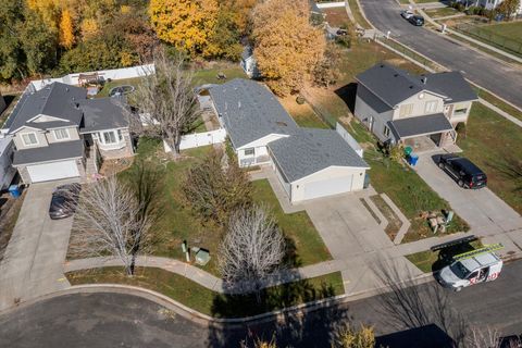 Tiny photo for 692 E 425 S, Ogden, UT 84404 (MLS # 2121231)