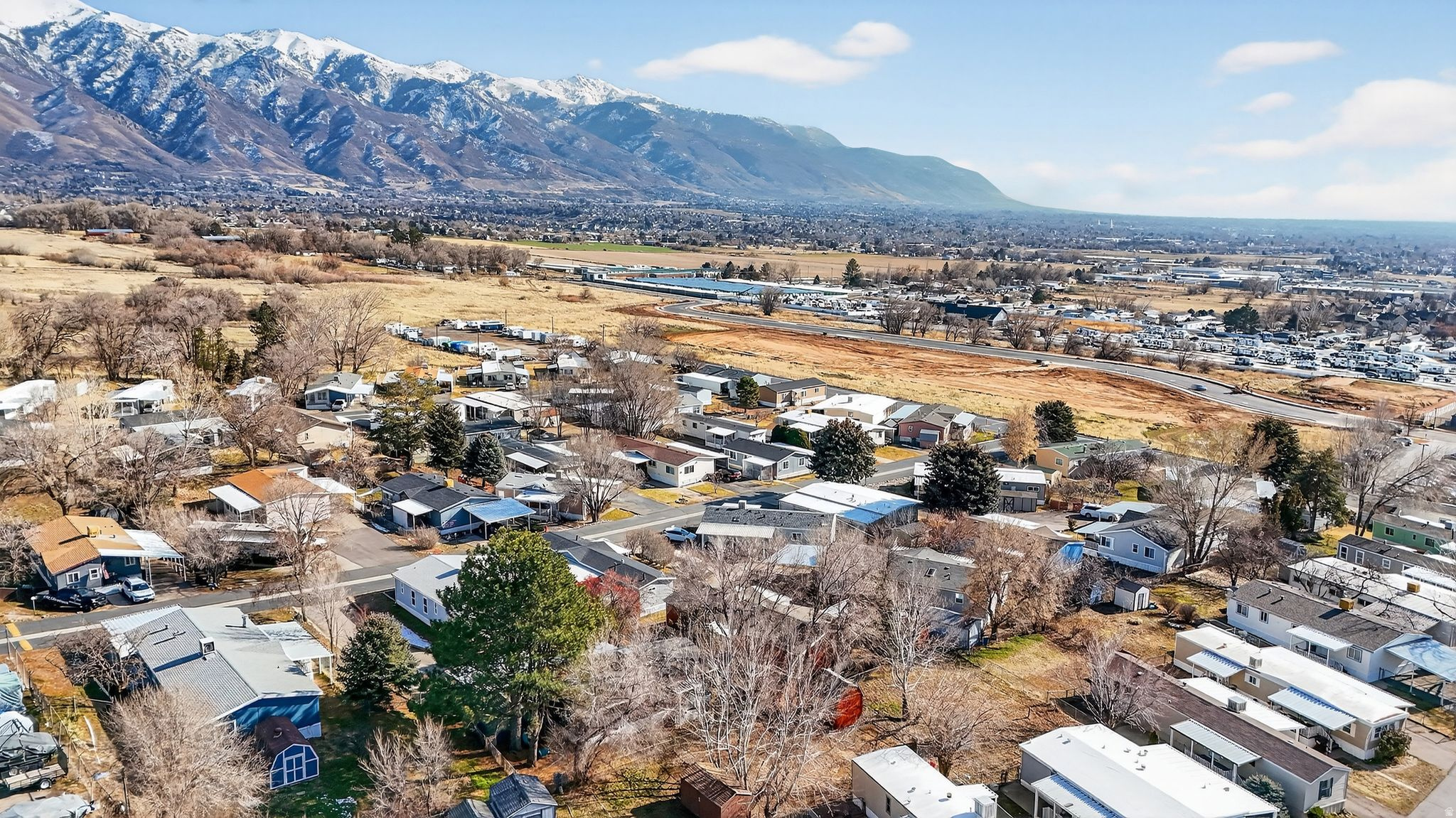 ROLLING HILLS - Residential