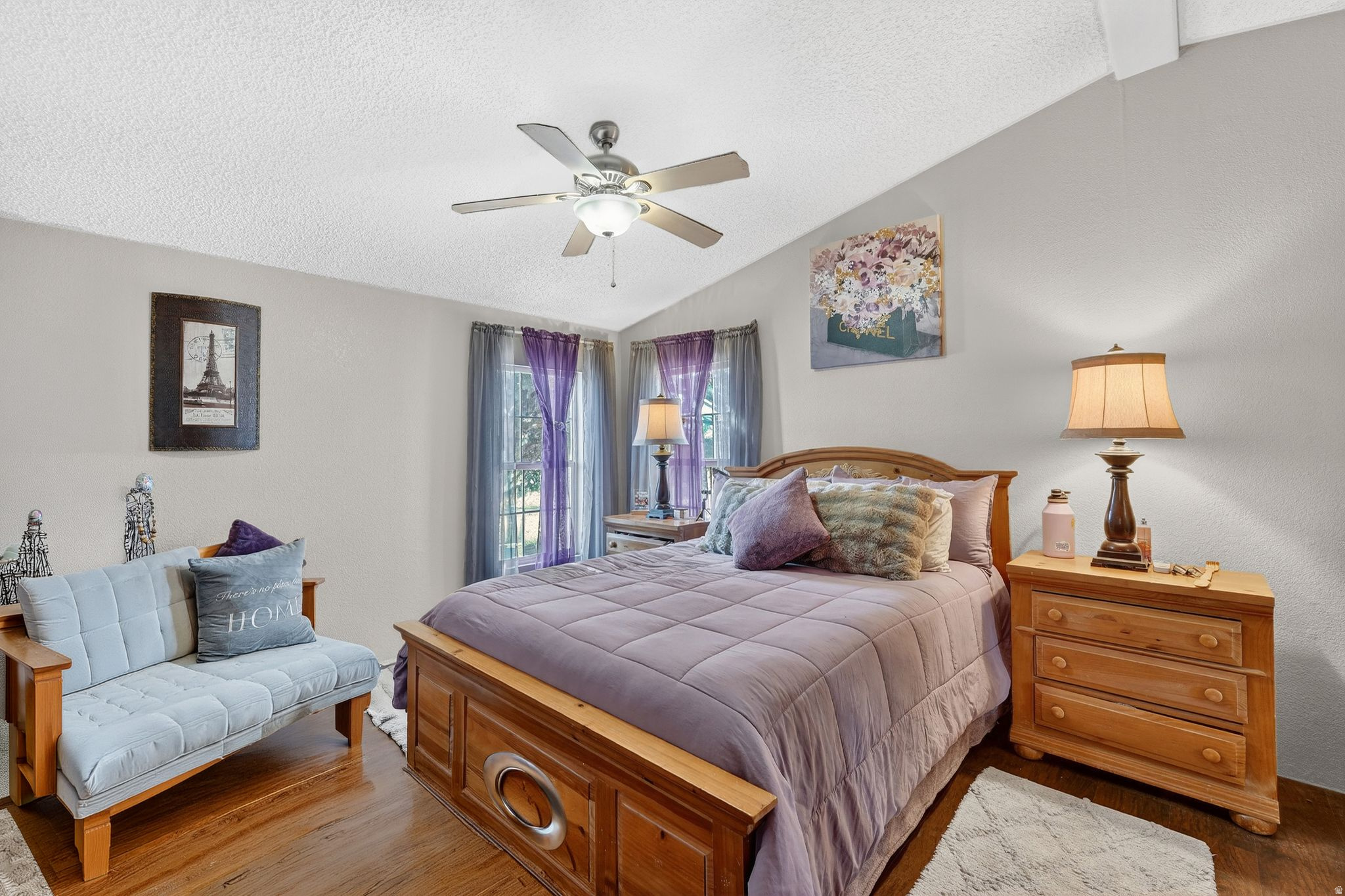 ROLLING HILLS - Residential