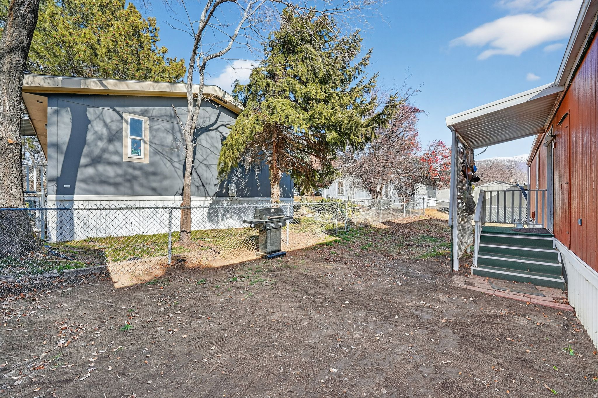 ROLLING HILLS - Residential