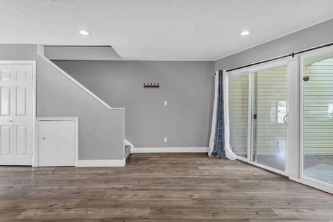 Tiny photo for 5304 S BEN DAVIS PARK, Murray, UT 84123 (MLS # 2150657)