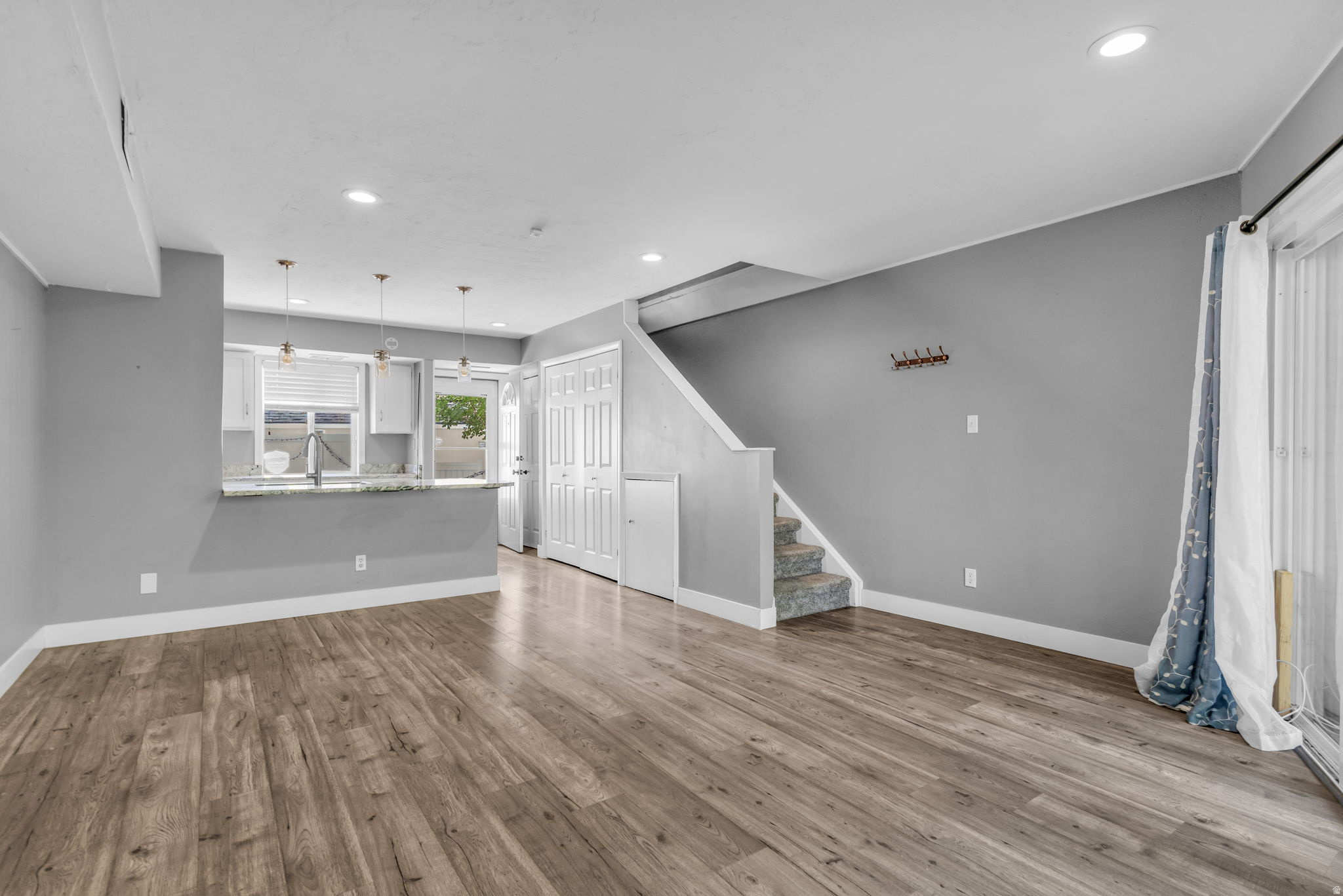 APPLEGATE - Residential