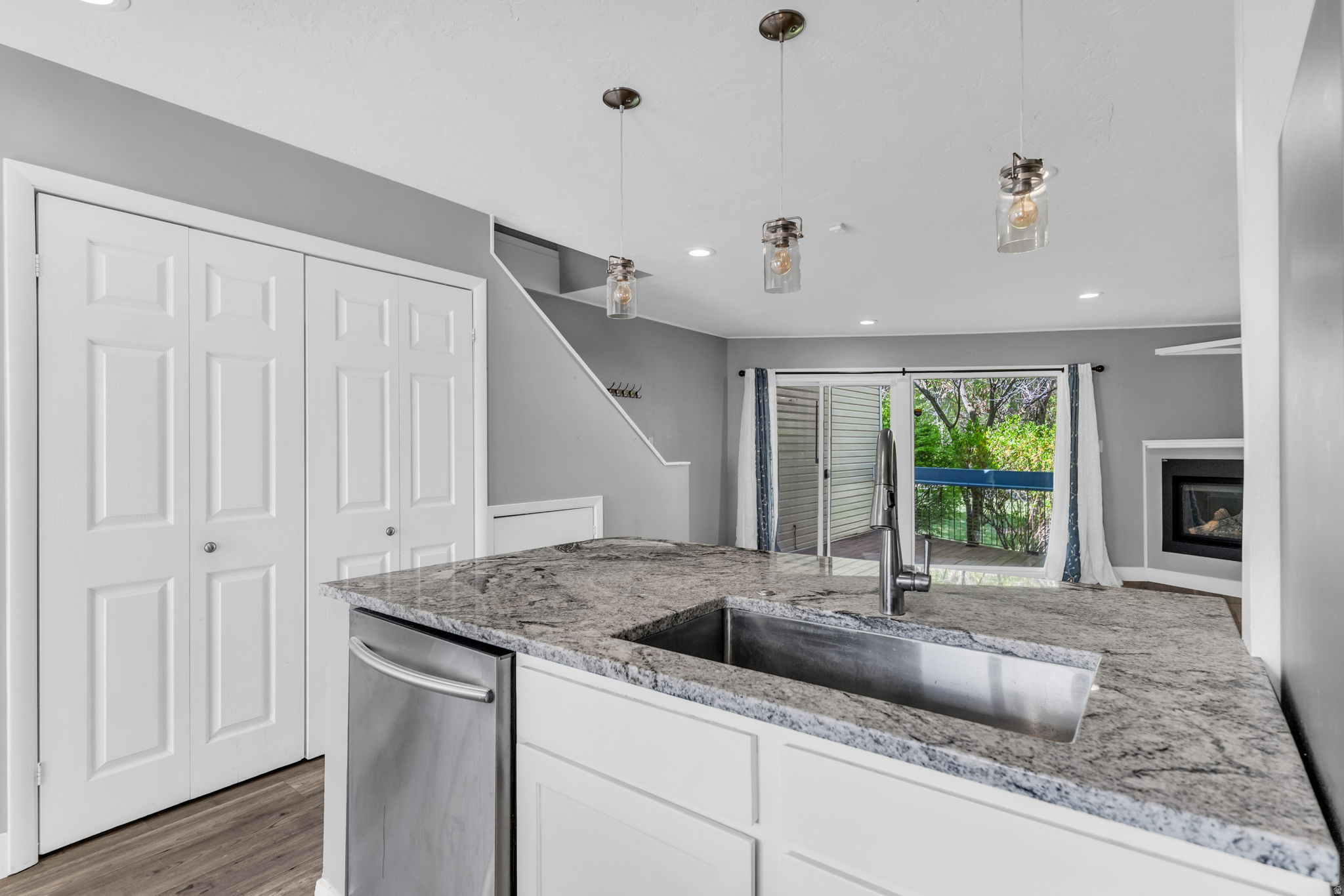 APPLEGATE - Residential