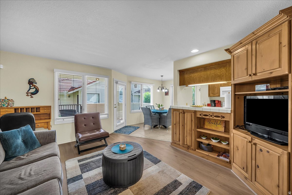 WILLOW RUN - Residential