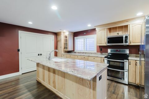 Tiny photo for 9078 N RENAISSANCE DR, Cedar Hills, UT 84062 (MLS # 2114548)