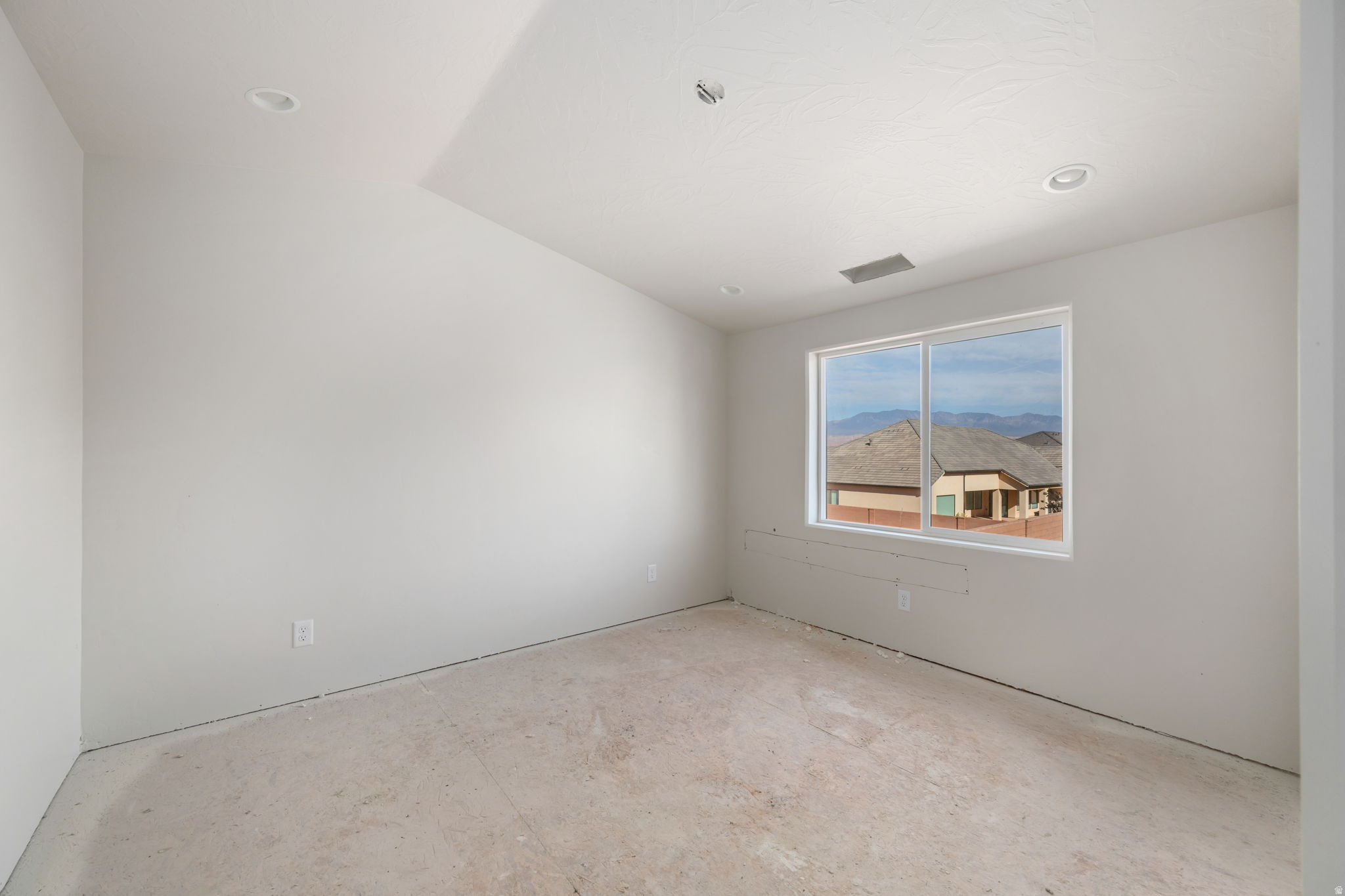 LAKESIDE STUCKI FARMS - Residential