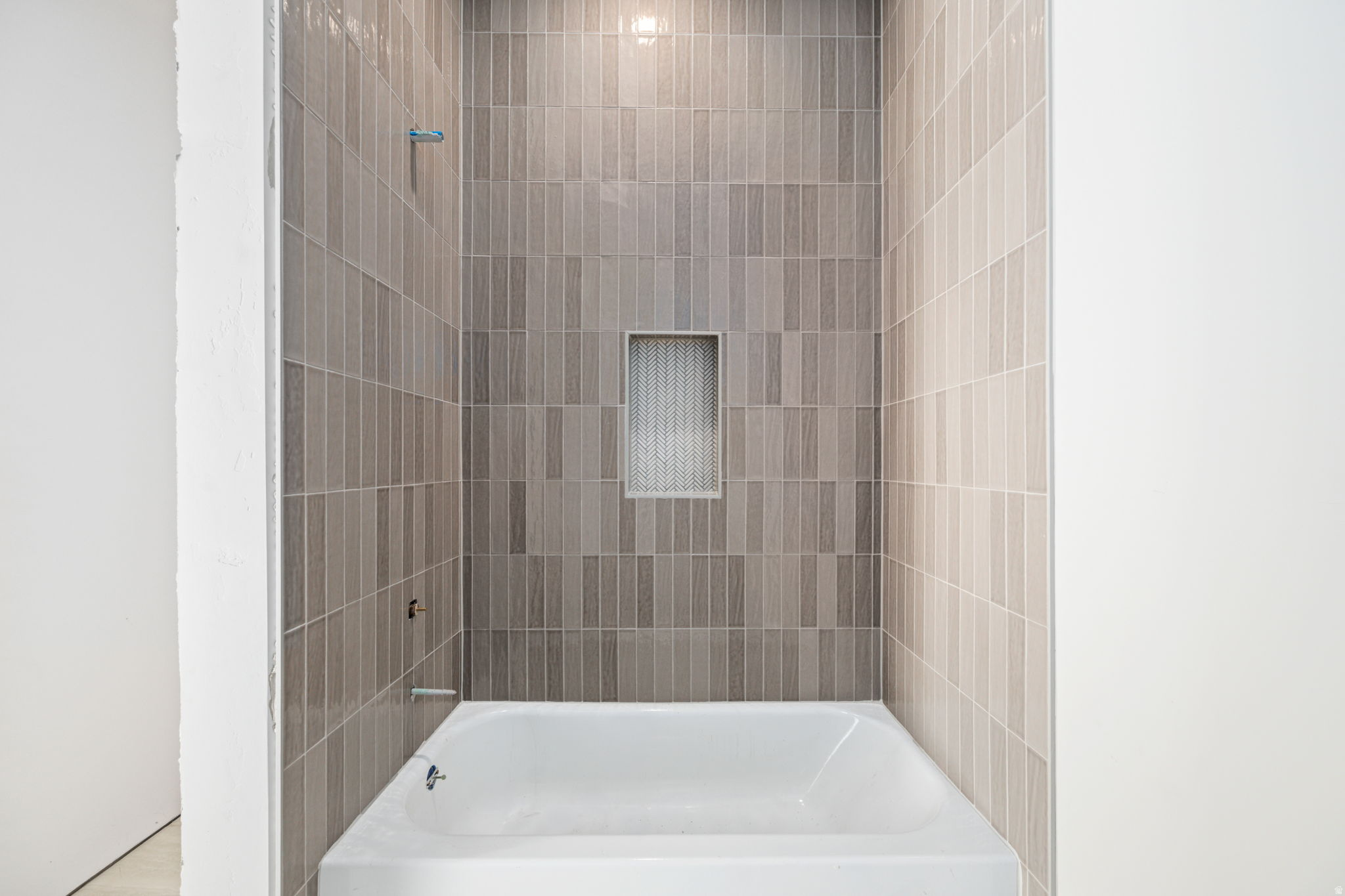 LAKESIDE STUCKI FARMS - Residential