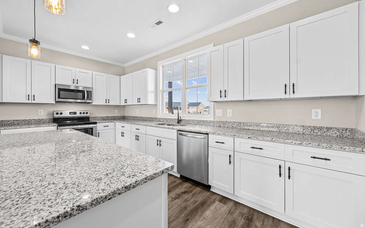 MANN WAY - Residential