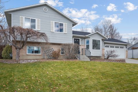 Tiny photo for 516 W 2280 N, Lehi, UT 84043 (MLS # 2126326)