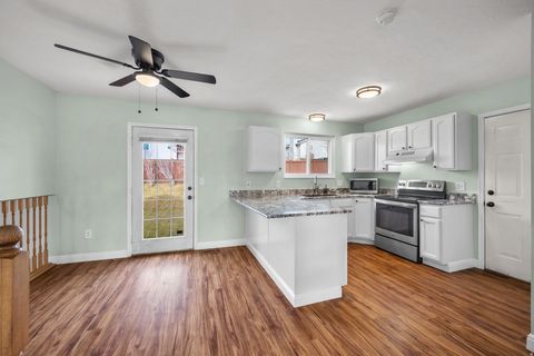 Tiny photo for 516 W 2280 N, Lehi, UT 84043 (MLS # 2126326)