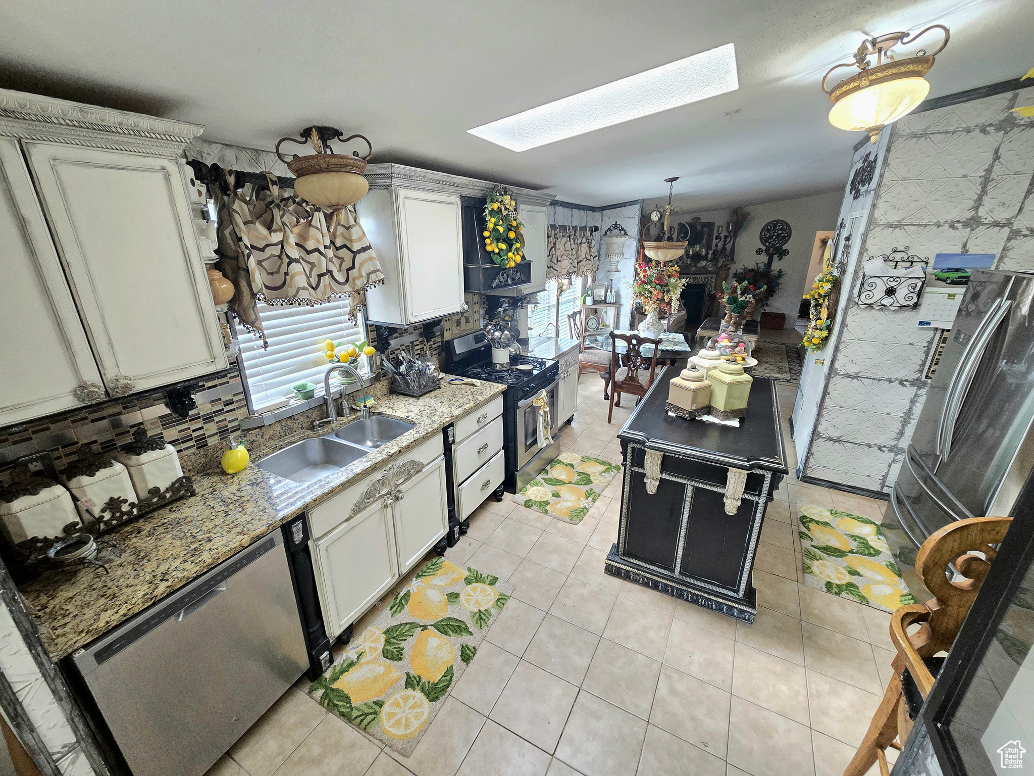 PRICE RIVER VIEW ADD - Residential