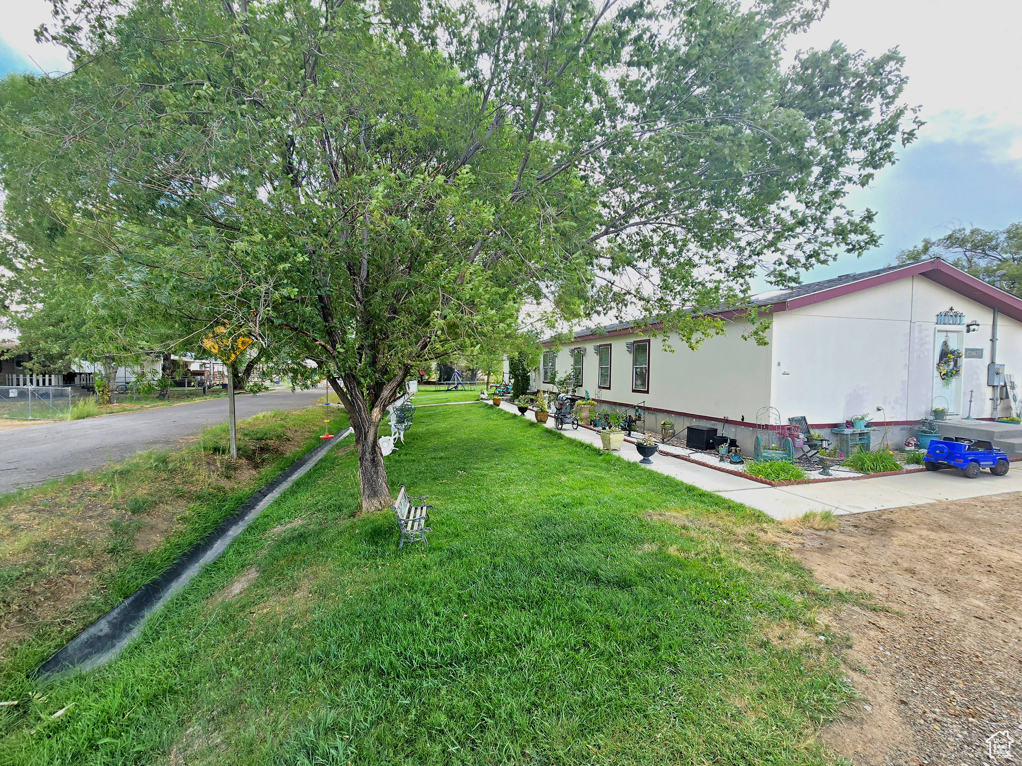 PRICE RIVER VIEW ADD - Residential