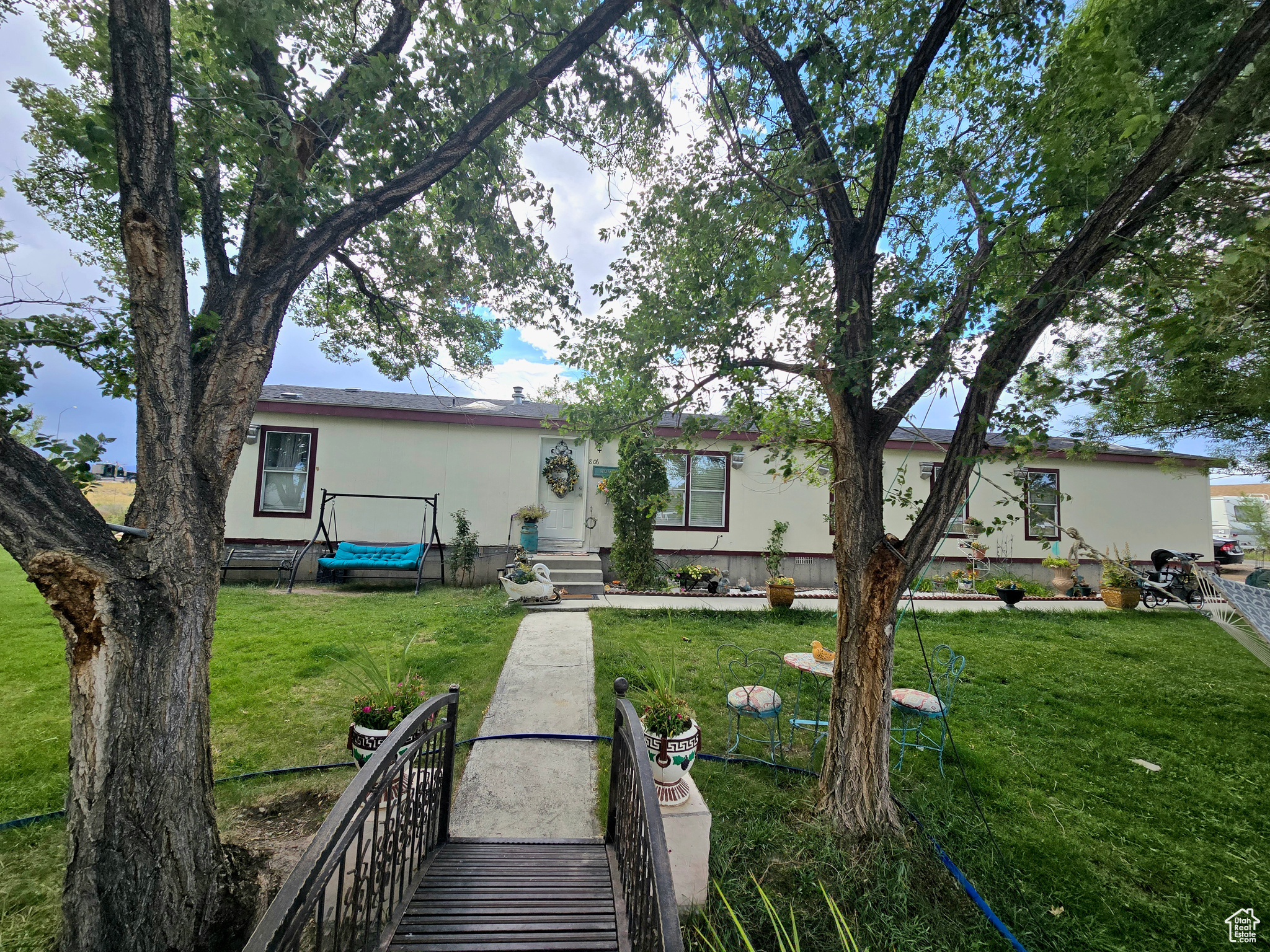 PRICE RIVER VIEW ADD - Residential