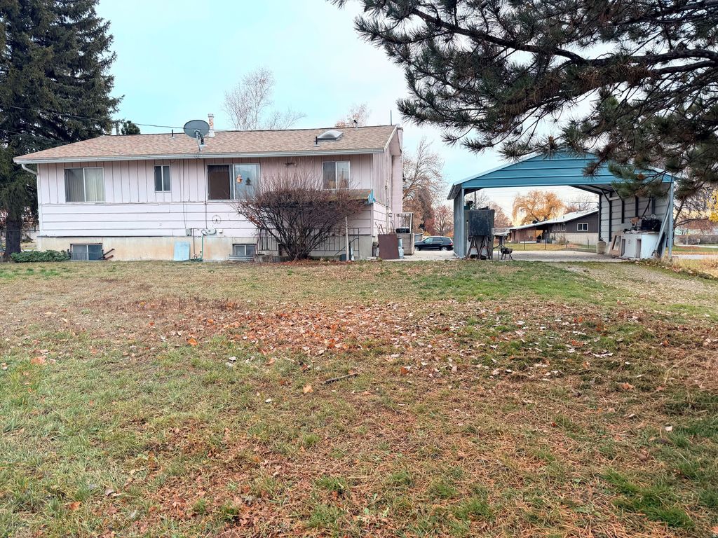 Photo of 121 E 100 S, Smithfield, UT 84335 (MLS # 2137400)