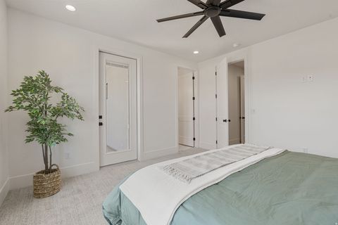 Tiny photo for 5267 S BLUE PEARL ALY, Saint George, UT 84790 (MLS # 2120539)