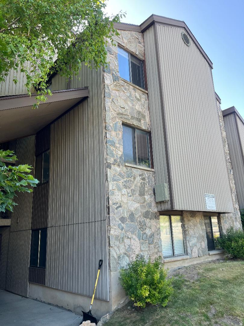 MILLSTONE MANOR - Residential