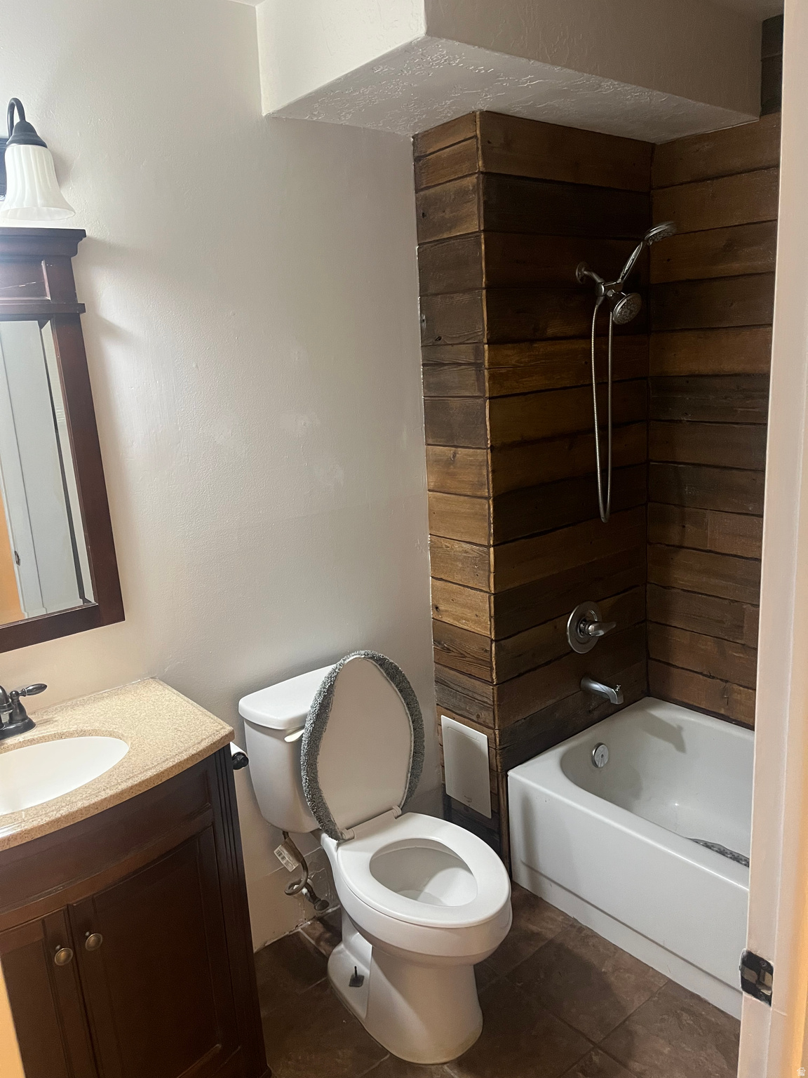 MILLSTONE MANOR - Residential
