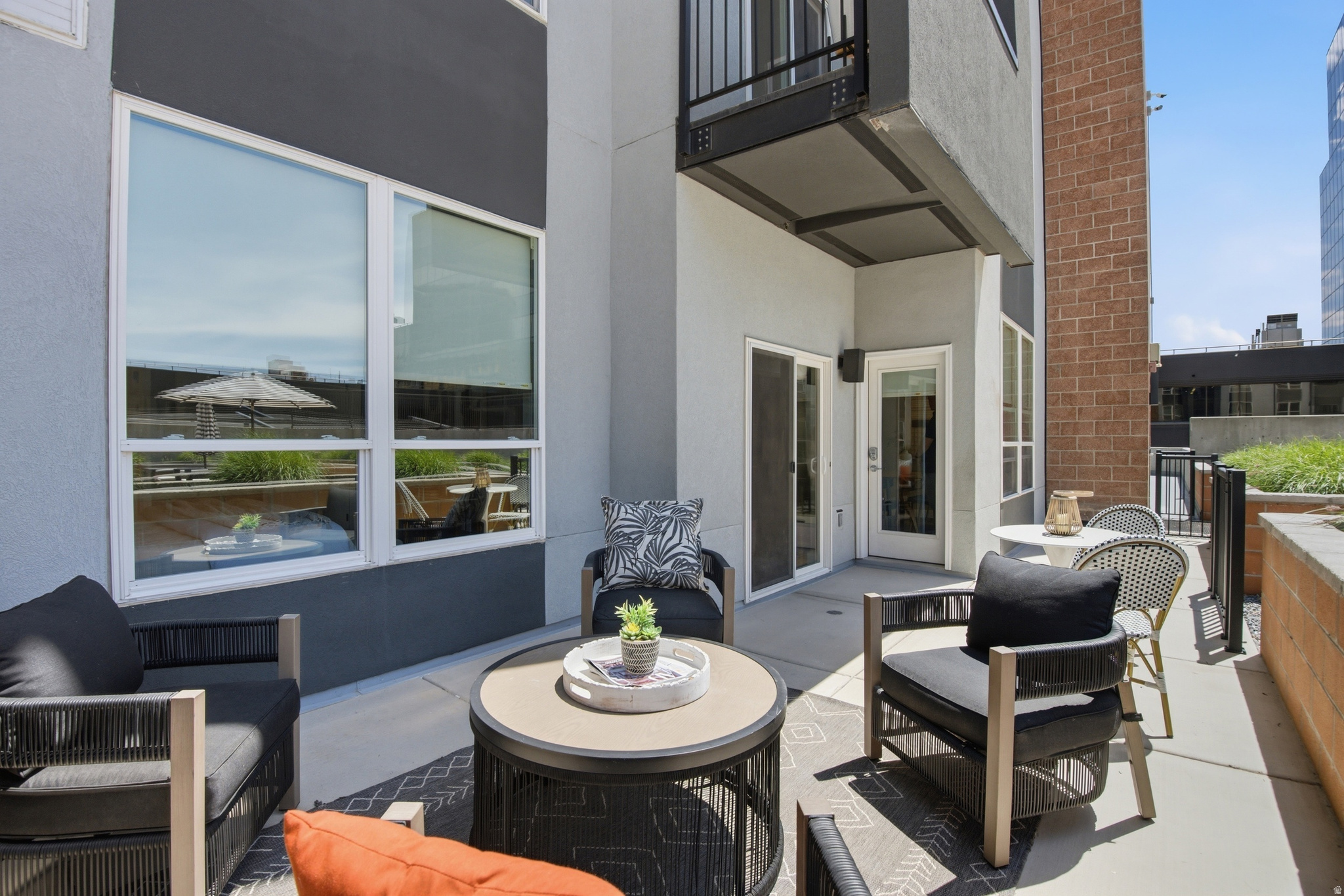 METRO CONDOMINIUMS - Residential
