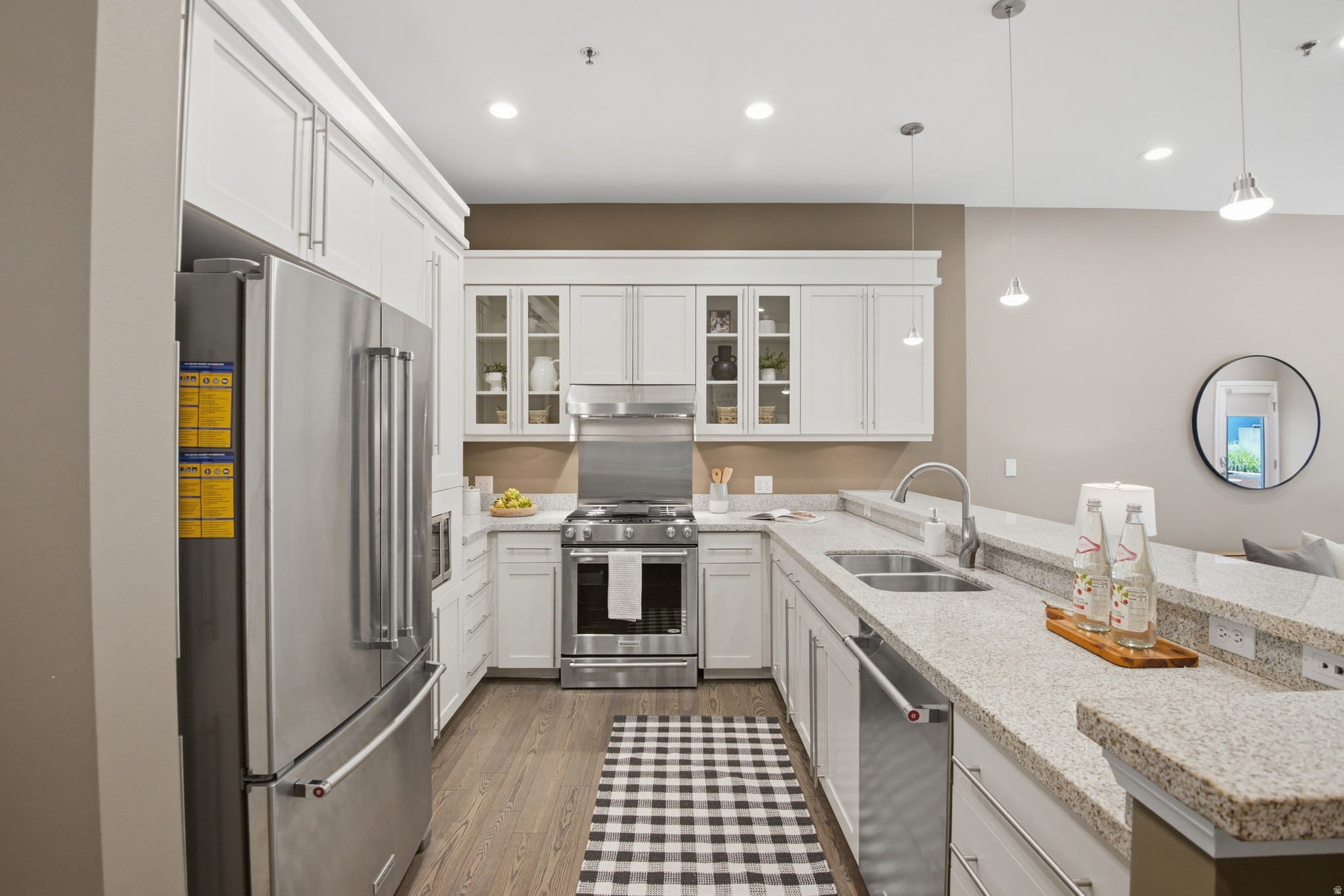 METRO CONDOMINIUMS - Residential