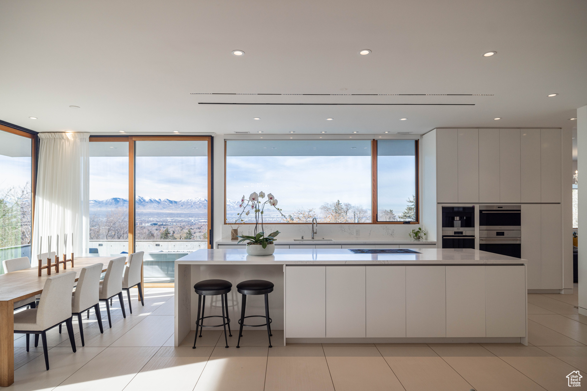 INDIAN HILLS - Residential