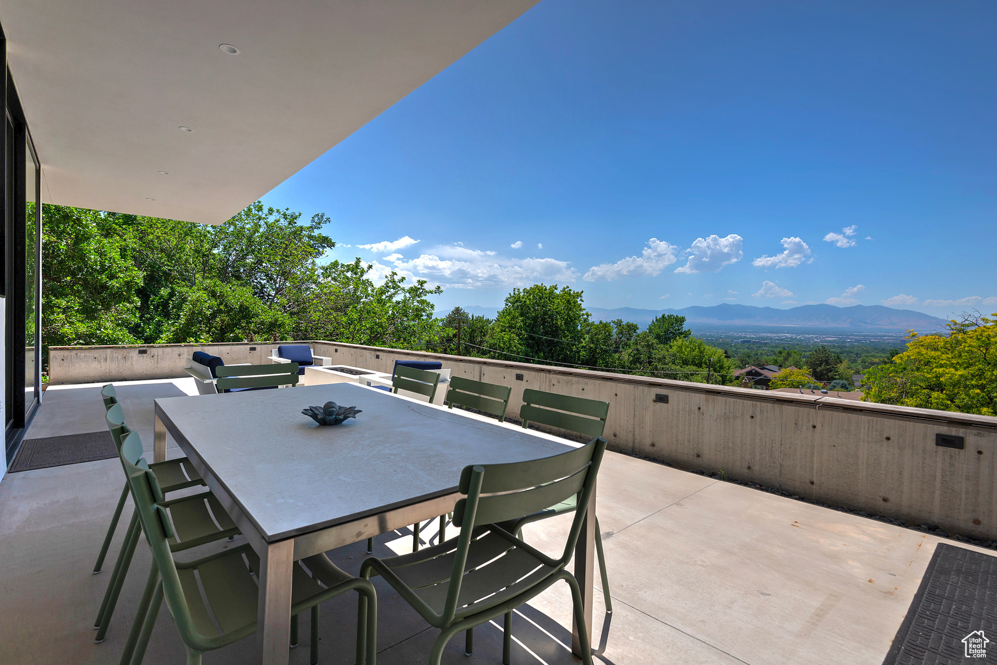 INDIAN HILLS - Residential
