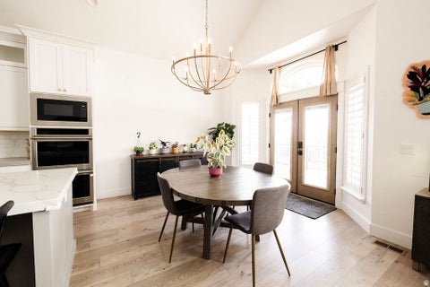 Tiny photo for 924 S COUNTRY LN, Farmington, UT 84025 (MLS # 2172078)