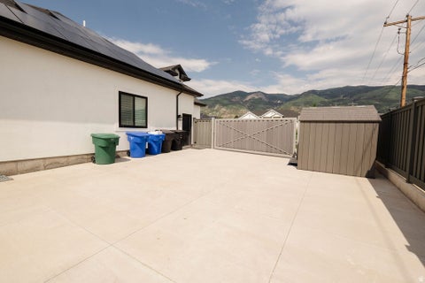 Tiny photo for 924 S COUNTRY LN, Farmington, UT 84025 (MLS # 2172078)