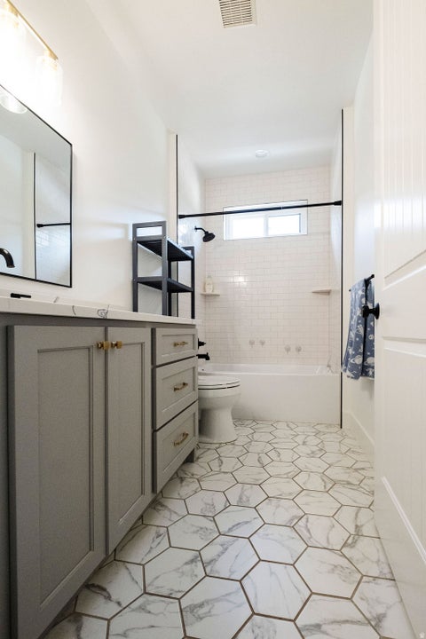 Tiny photo for 924 S COUNTRY LN, Farmington, UT 84025 (MLS # 2172078)