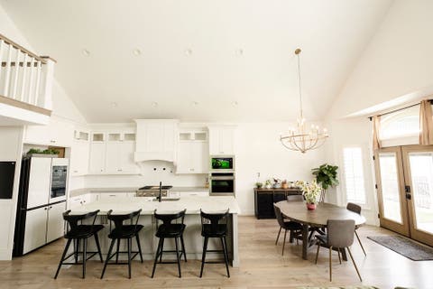 Tiny photo for 924 S COUNTRY LN, Farmington, UT 84025 (MLS # 2172078)