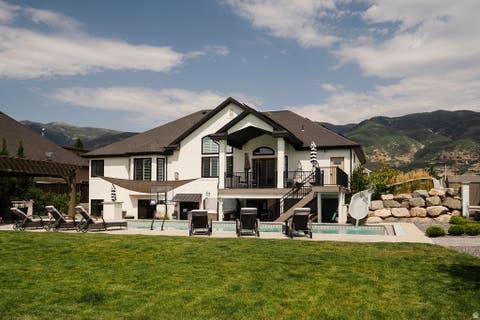 Tiny photo for 924 S COUNTRY LN, Farmington, UT 84025 (MLS # 2172078)