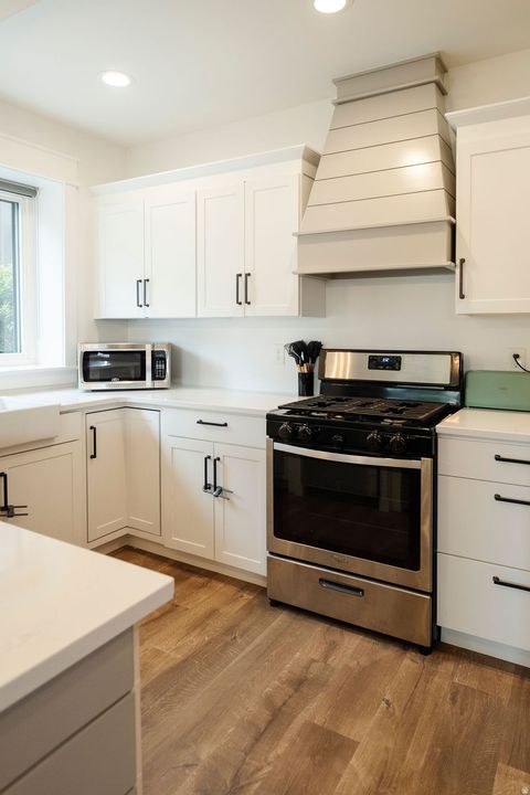 Tiny photo for 924 S COUNTRY LN, Farmington, UT 84025 (MLS # 2172078)