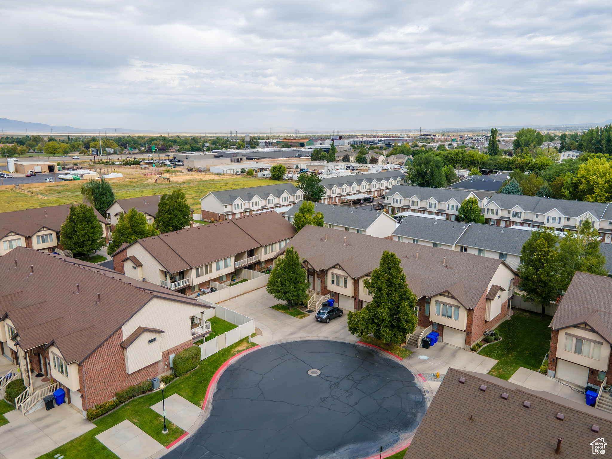 CALL MEADOWS - Residential