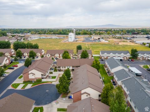 Tiny photo for 234 W LEAH CIR, Bountiful, UT 84010 (MLS # 2107468)