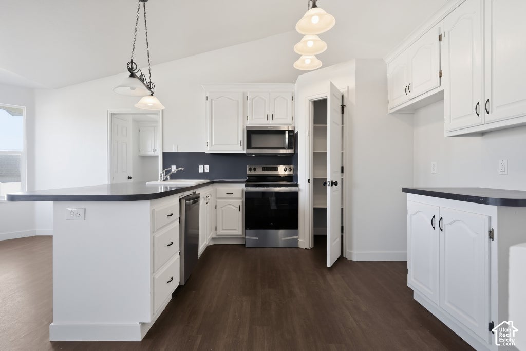 Photo of 14077 S GRAND VIEW PEAK CIR, Riverton, UT 84096 (MLS # 2188235)