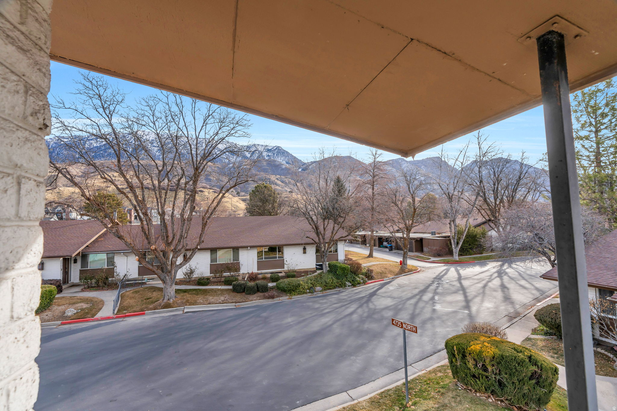THREE FOUNTAINS - Residential