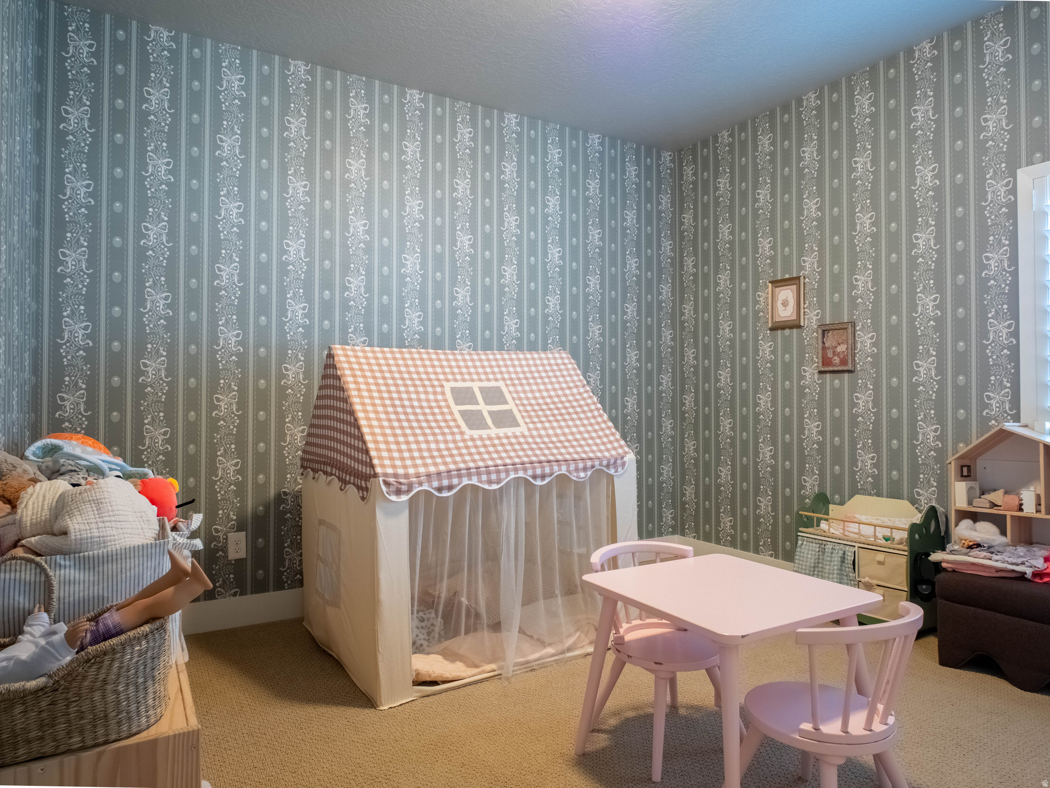 MOUNTAIN VISTA - Residential