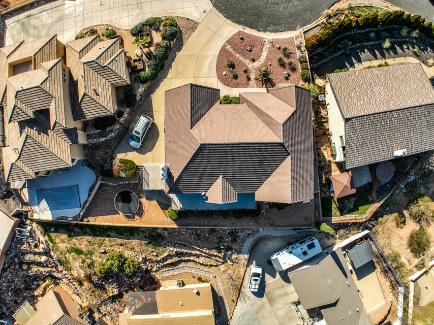 BLOOMINGTON HILLS - Residential