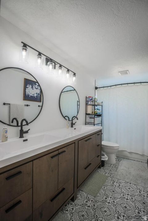 Tiny photo for 2261 S ENGELMANN PL, Saint George, UT 84790 (MLS # 2135176)