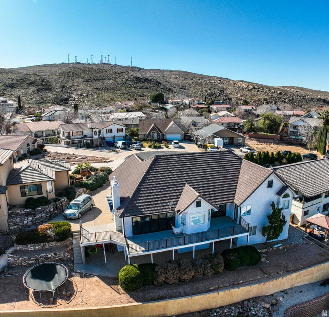 BLOOMINGTON HILLS - Residential