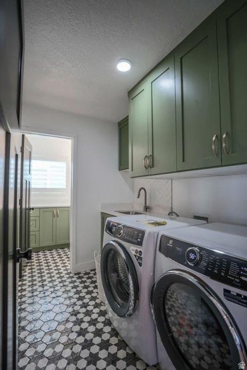 Tiny photo for 2261 S ENGELMANN PL, Saint George, UT 84790 (MLS # 2135176)