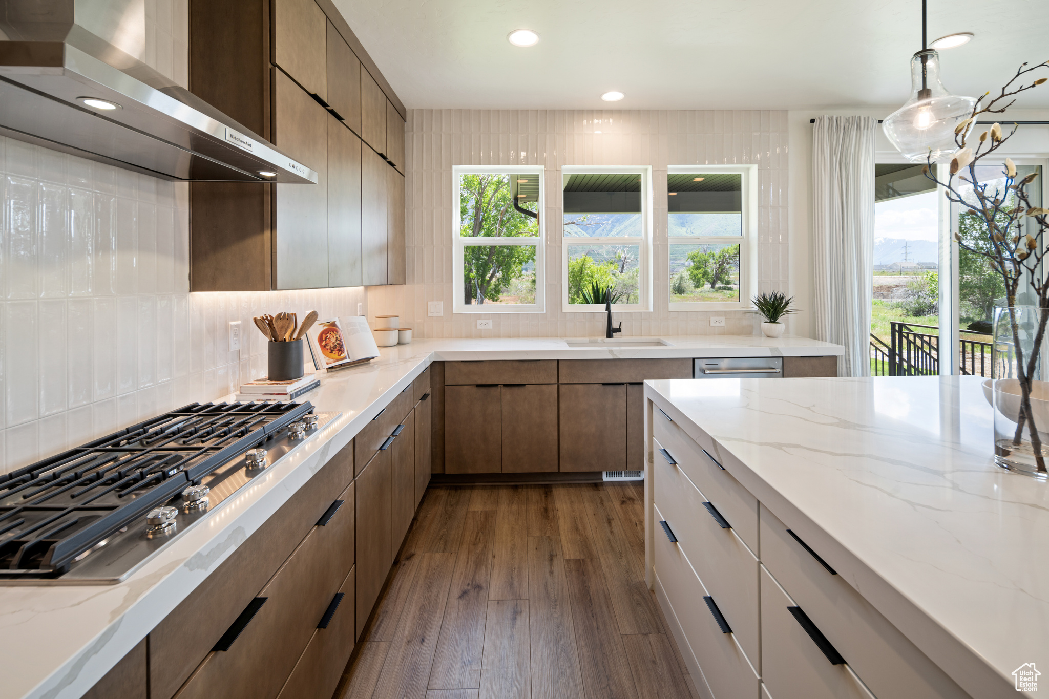 WILLOW ESTATES - Residential