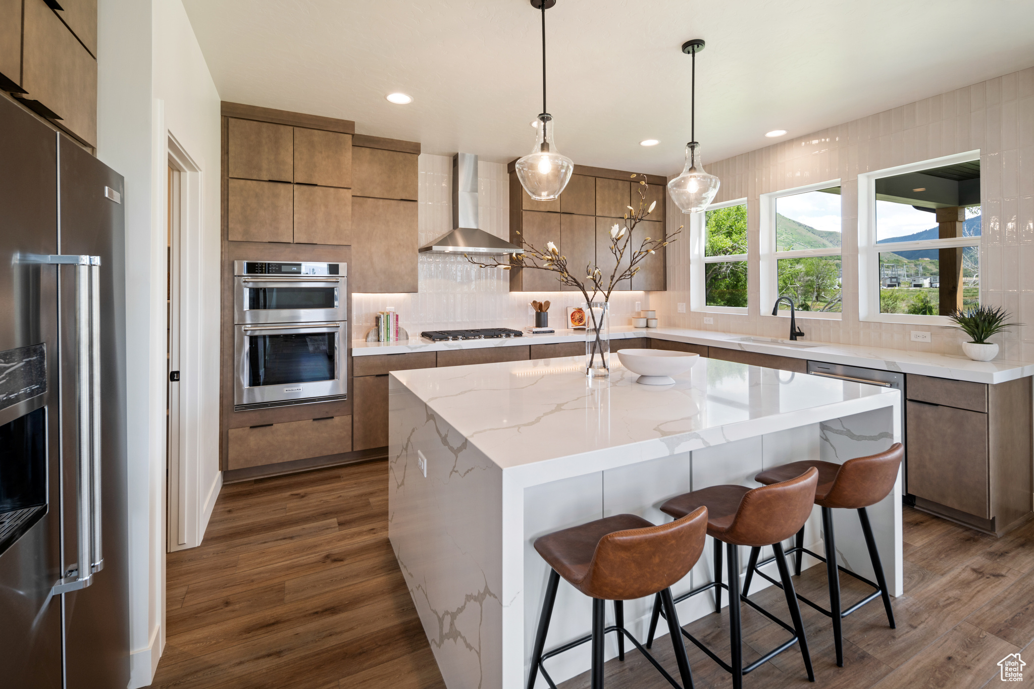 WILLOW ESTATES - Residential