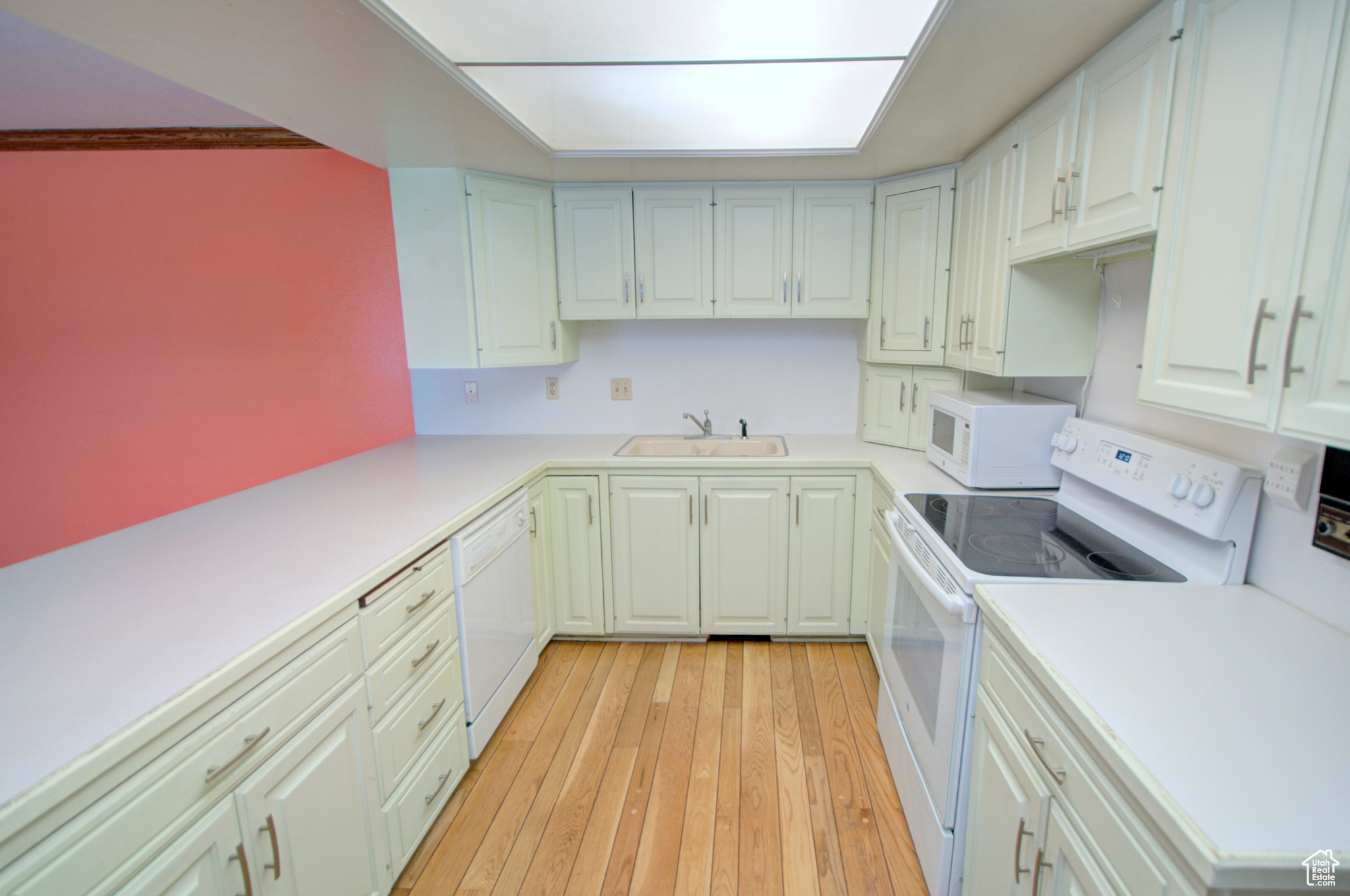 BROOKSTONE - Residential