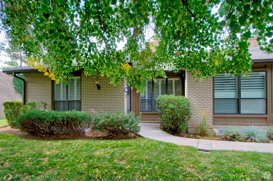 Spacious one level living in this Brookstone End Unit Condo. 3 bedrms up with one being a perfect size for an office or den. Big formal living  room with fireplace, formal dining.Large kitchen with lots of morning light. Plantation shutters on main floor and hardwood floors in the kitchen. Basement has a seperate walkout entrance in to garage. Basement features two large bedrooms and one 3/4 bath with a large storage room. Laundry is currently in second bedroom that could be a large craft/laundry room or converted back to a bedroom if needed. Private patio and extra parking space on this end unit. Vacant and easy to show with appt.