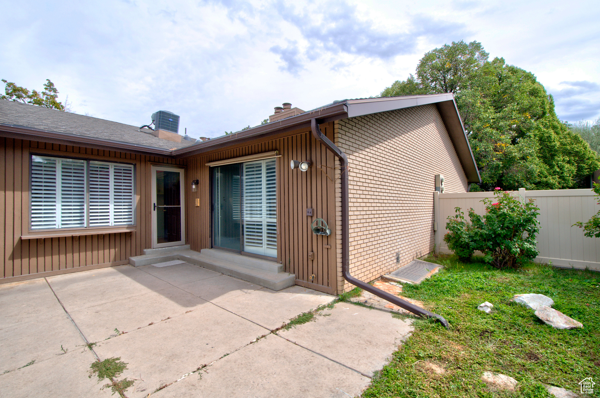 BROOKSTONE - Residential