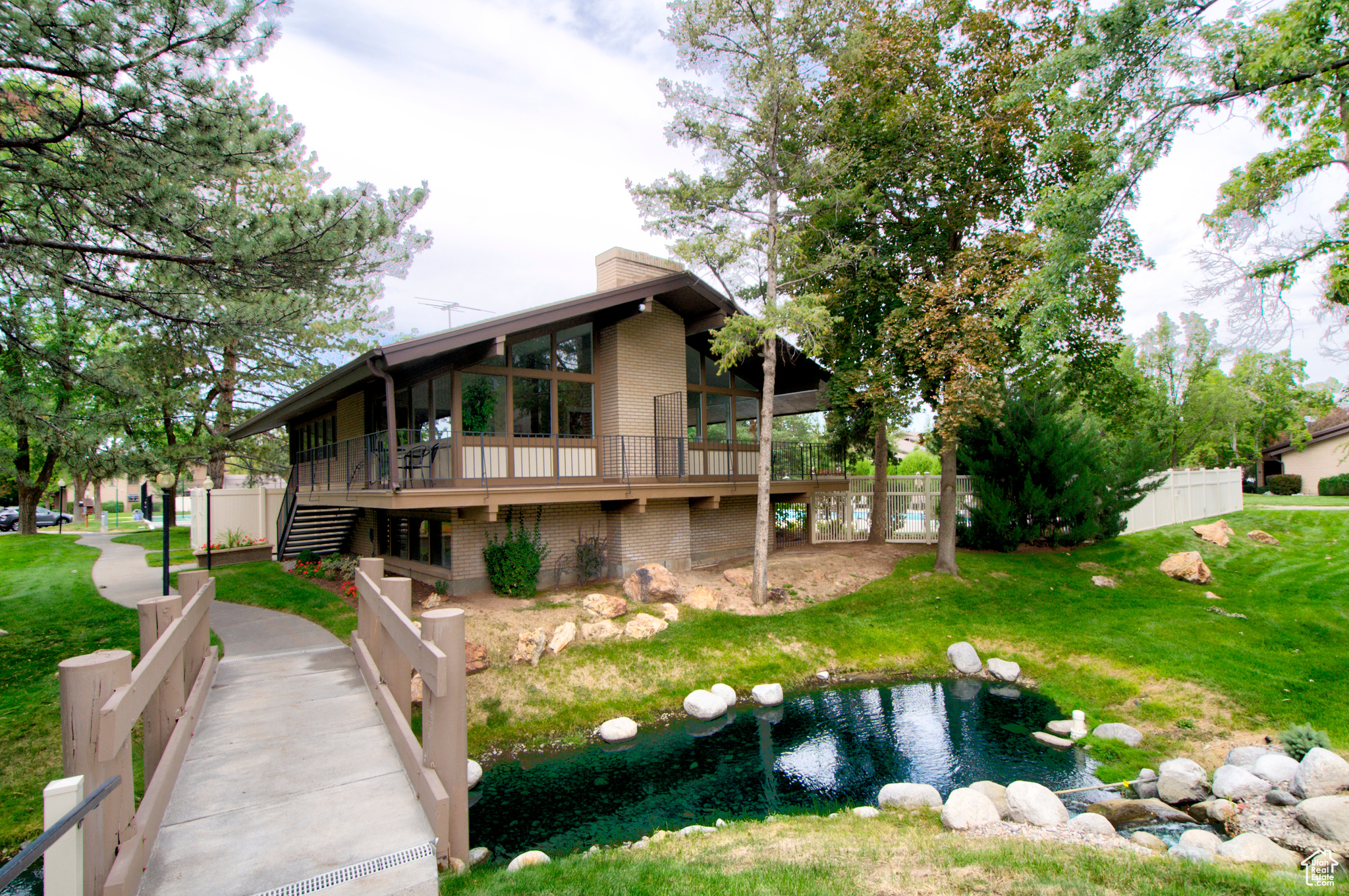 BROOKSTONE - Residential