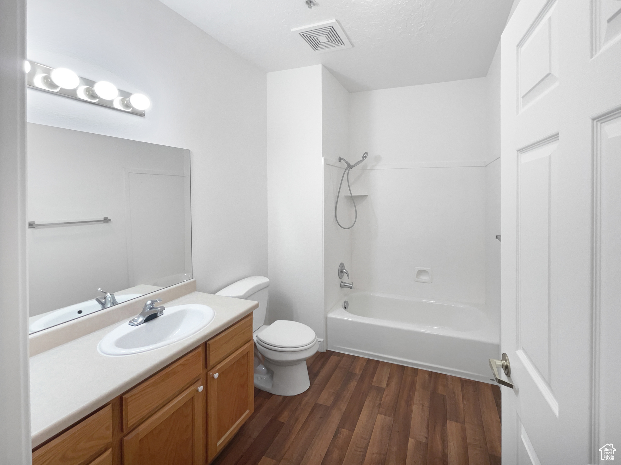 MIRA VISTA CONDO - Residential